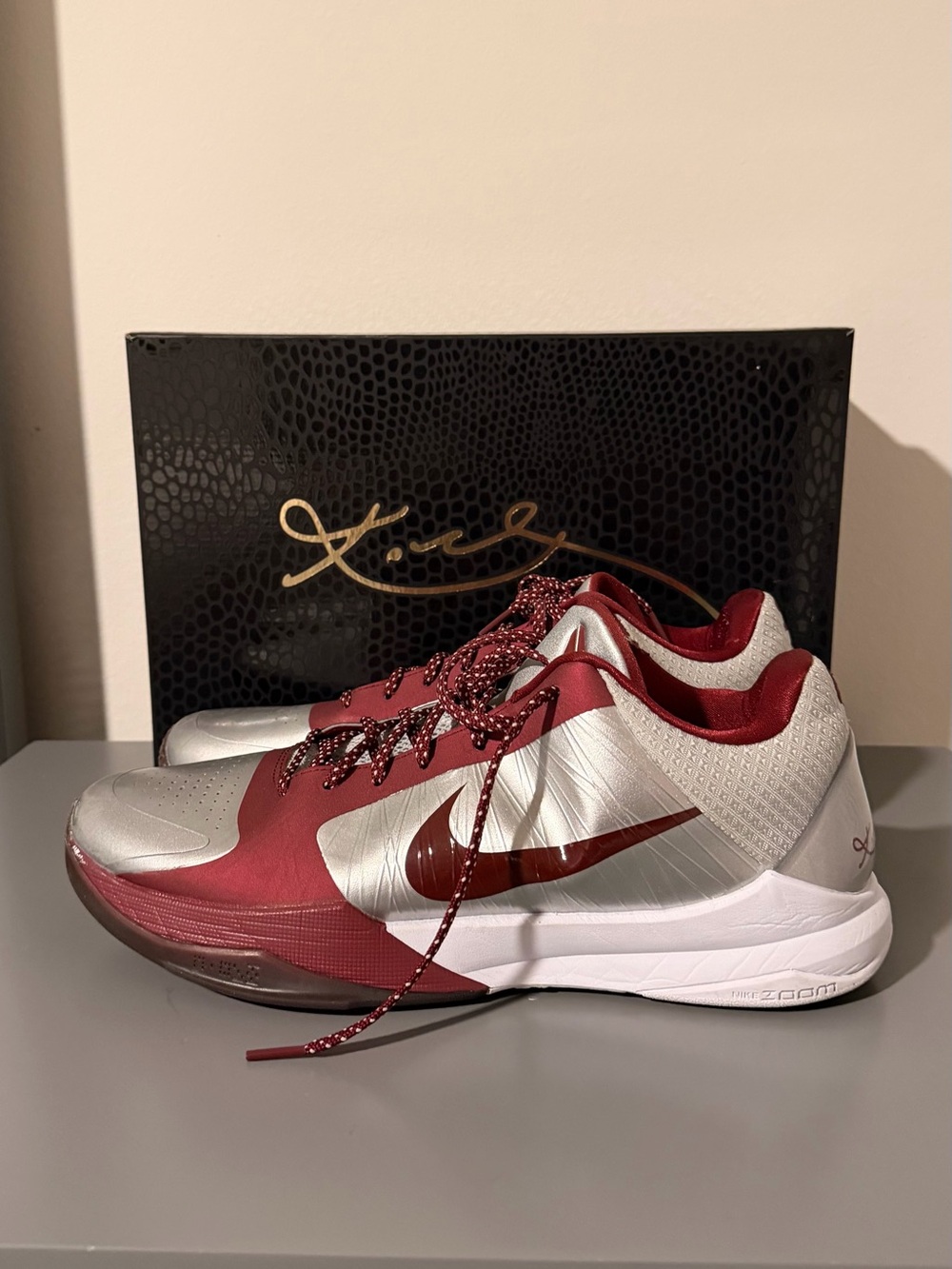 Nike Menโs Sneakers - Silver & Maroon